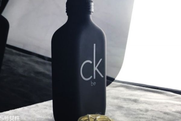 男生10大清新淡雅香水？男士淡香水什么好闻又持久