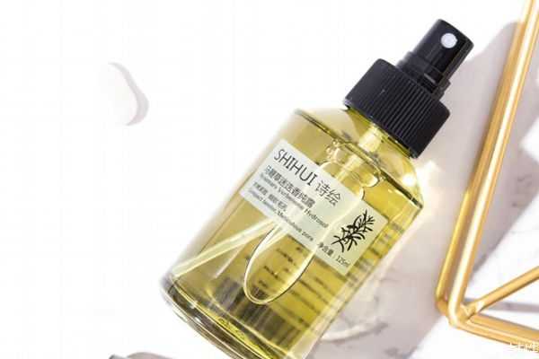 纯露怎么用好?纯露什么时候可以喷头发 纯露怎么用好?纯露什么时候可以喷头发