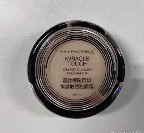 粉底霜可以用手涂抹吗？粉底霜涂抹需要什么工具