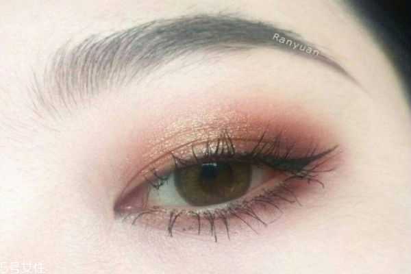 美瞳的度数怎么算？新手戴隐形眼镜注意事项