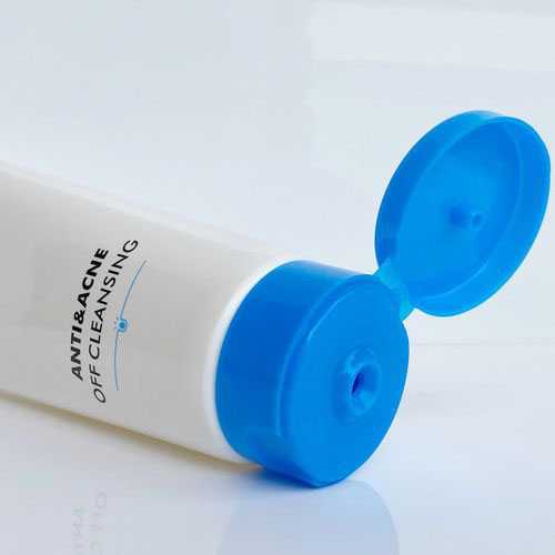 洁面胶适合白天用还是晚上用？洁面胶的最佳使用时间