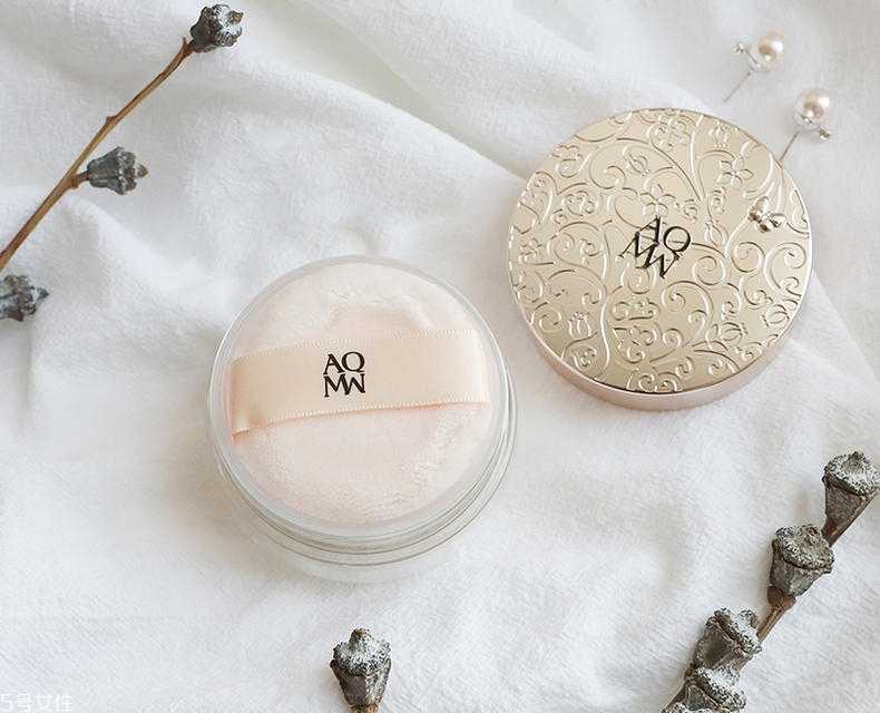 黛珂蜜粉10和11哪个白? 黛珂蜜粉10和11哪个白?