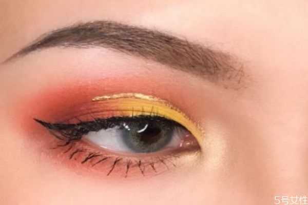 暖黄色眼妆怎么画？黄色眼影画法步骤