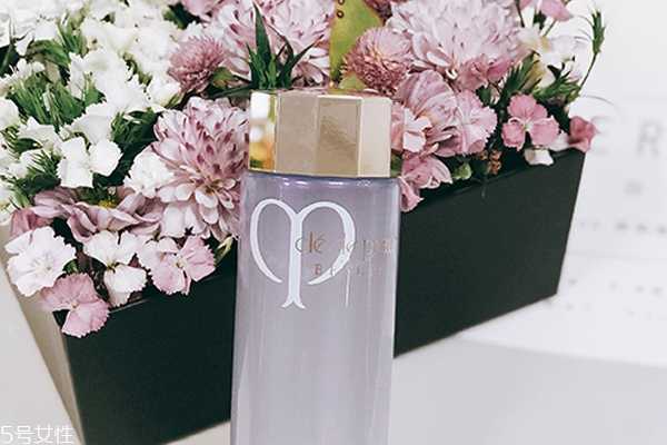 精华露是水还是精华液