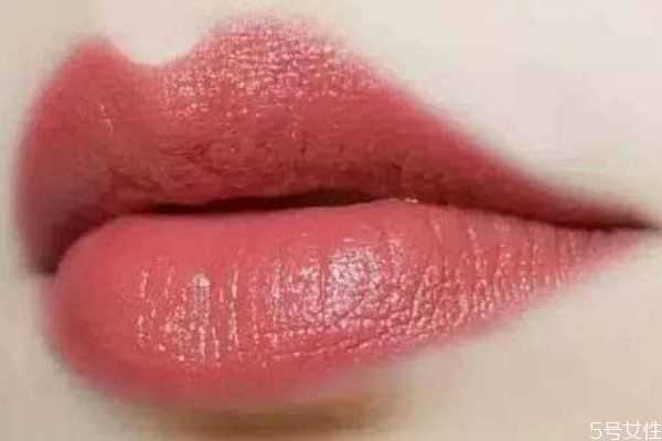 阿玛尼红管500是豆沙色吗？阿玛尼豆沙色是哪个号