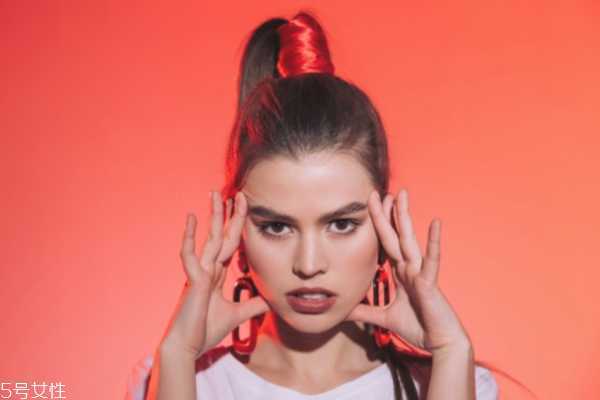 盐水洗脸一周几次