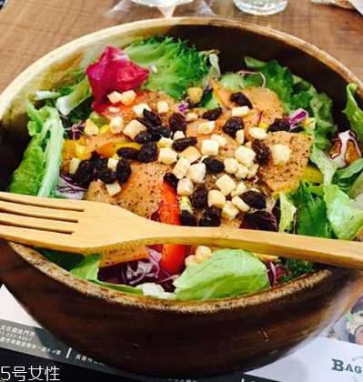 下巴痘痘怎么消除