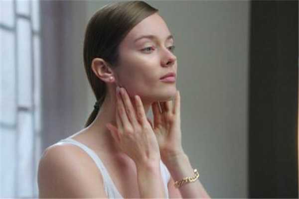 防晒霜要卸妆吗？防晒霜要用什么卸妆