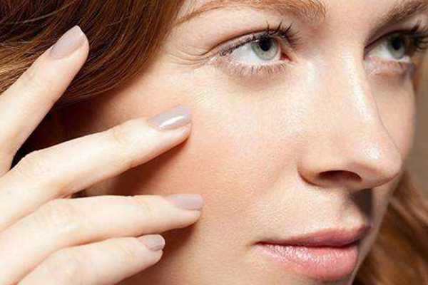 抗衰老紧致面霜白天用还是晚上用好 抗衰老紧致面霜白天用还是晚上用好