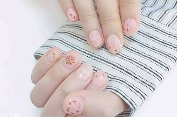 2024年抖音最火的美甲 今年最流行的美甲图片