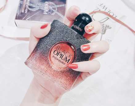 ysl黑鸦片香水怎么打开