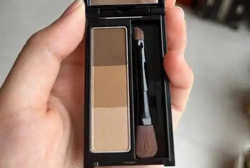 眉粉能当发际线填充粉吗