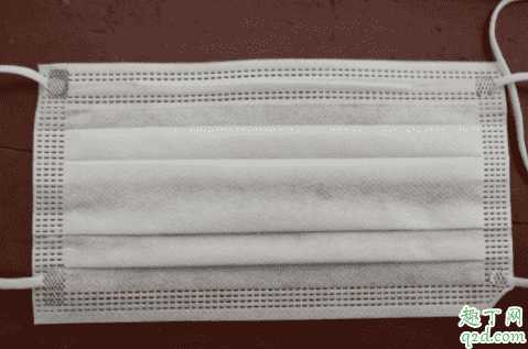白色口罩是什么人戴的 白色的医用口罩可以防传染吗3