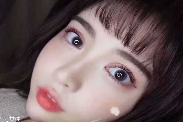 初次戴美瞳有哪些注意事项？初戴美瞳的注意事项