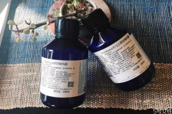 洋甘菊纯露对痘痘有好处吗?洋甘菊纯露有消炎的作用吗 洋甘菊纯露对痘痘有好处吗?洋甘菊纯露有消炎的作用吗