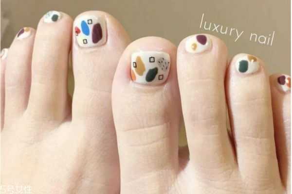 美甲多久做一次比较健康?卸甲后如何保养 美甲多久做一次比较健康?卸甲后如何保养