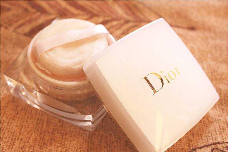 补妆用散粉好还是粉饼好