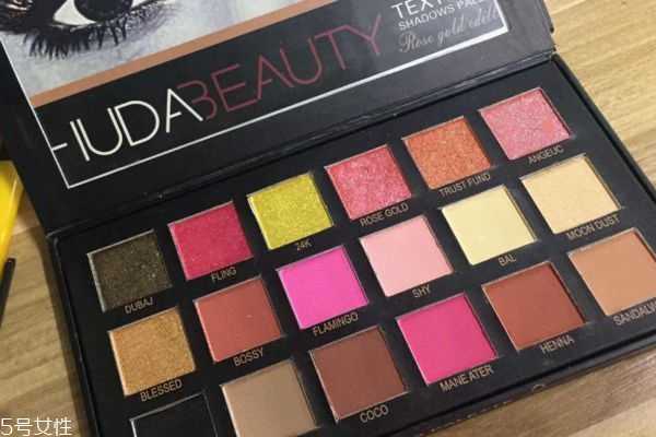 皮肤偏黑用什么眼影？不同肤色如何挑选眼影