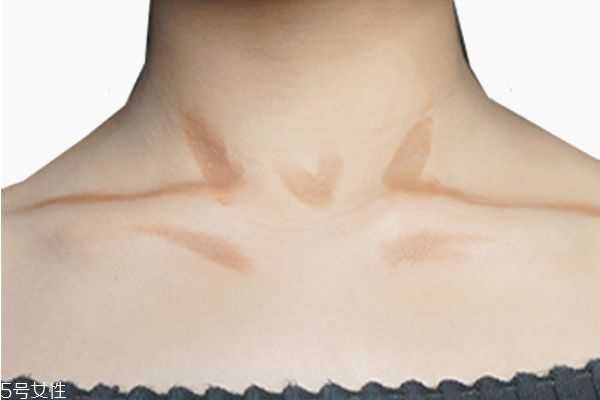 锁骨怎么修容？化妆锁骨怎么画