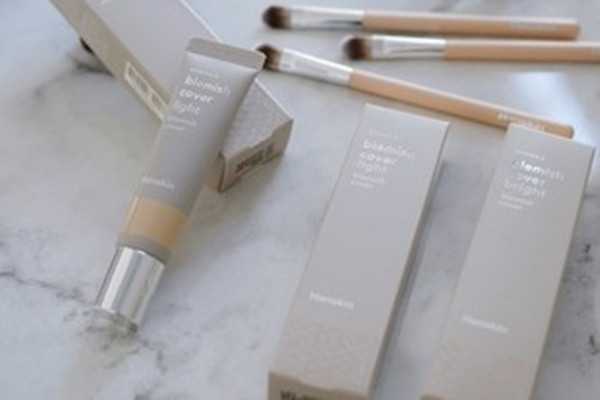 hanskin白管遮瑕膏遮瑕效果好吗?hanskin黑管遮瑕膏适合什么肤质 hanskin白管遮瑕膏遮瑕效果好吗?hanskin黑管遮瑕膏适合什么肤质