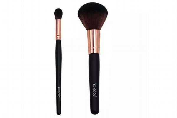 散粉刷怎么取盒装粉？为什么用散粉刷会卡粉