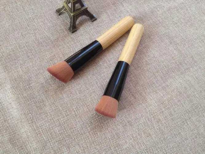 遮瑕刷和粉底刷有区别吗