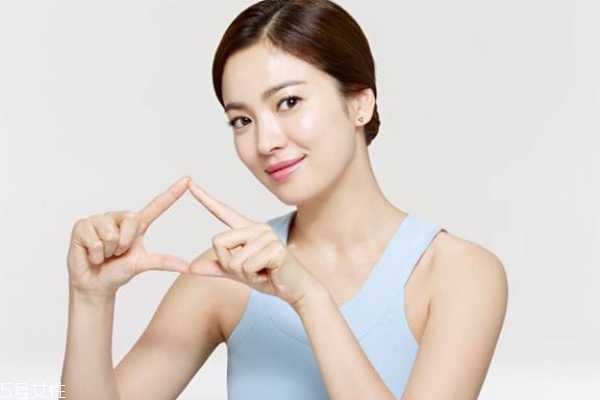 沙漠肌怎么改善 4种护肤品助你水润光滑