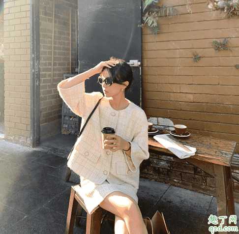 小香风套装面料容易起球吗?小香风套装适合什么季节穿 小香风套装面料容易起球吗?小香风套装适合什么季节穿