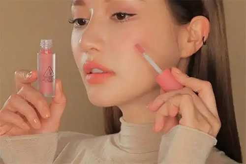 腮红主要涂在哪个部位 腮红主要涂在哪个部位