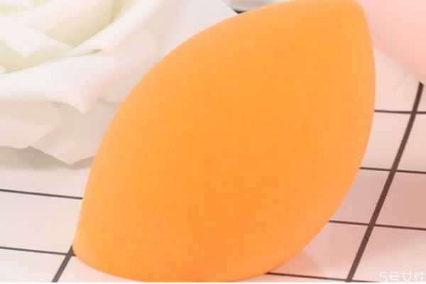 美妆蛋斜切好用还是水滴好用？哪种美妆蛋形状最实用