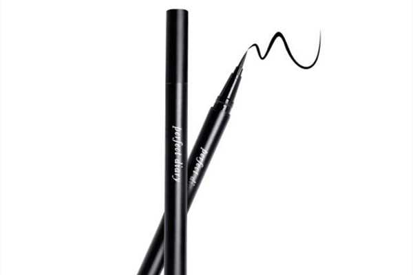 完美日记小枪管眼线液笔适合新手吗?完美日记小枪管眼线液笔好用吗 完美日记小枪管眼线液笔适合新手吗?完美日记小枪管眼线液笔好用吗