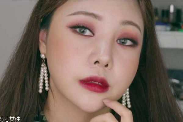秋季适合哪些妆容 秋季适合画的妆容