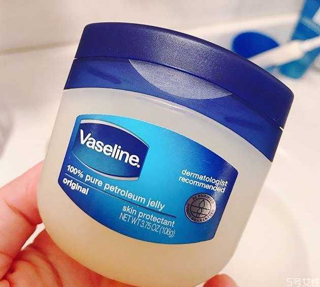 凡士林可以卸妆吗?怎么用凡士林卸妆 凡士林可以卸妆吗?怎么用凡士林卸妆