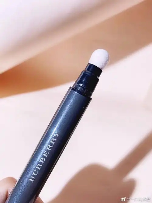 唇釉放久了颜色会变吗