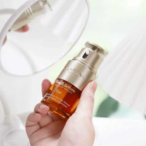 早上用眼部精华和晚上用眼部精华区别 眼部精华的正确使用时间