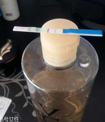 泰国vc水孕妇可以用吗？泰国vc水孕妇能不能用