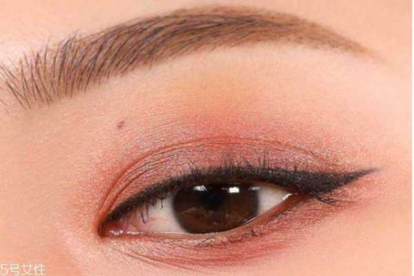 鹅蛋脸适合什么眉形？适合鹅蛋脸的眉型