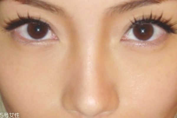 挺拔鼻子怎么画？怎么画鼻影显立体