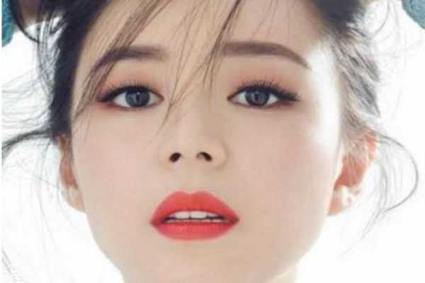 唇色暗紫适合什么口红？黄皮唇色深口红推荐