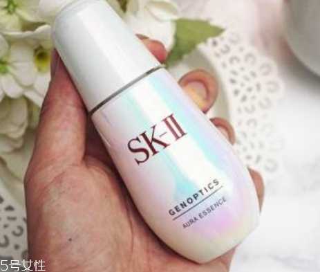 控油祛痘用什么精华液好 控油祛痘用什么精华液好