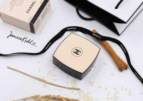 香奈儿果冻气垫适合什么肤质?chanel果冻气垫粉饼适合多大年龄 香奈儿果冻气垫适合什么肤质?chanel果冻气垫粉饼适合多大年龄