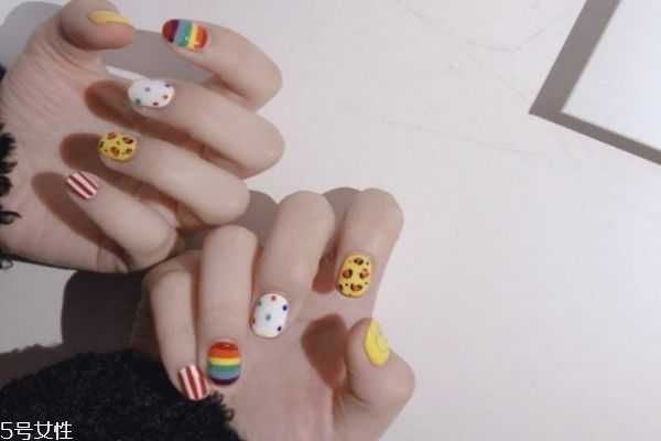 金泫雅同款美甲 泫雅美甲ins图片