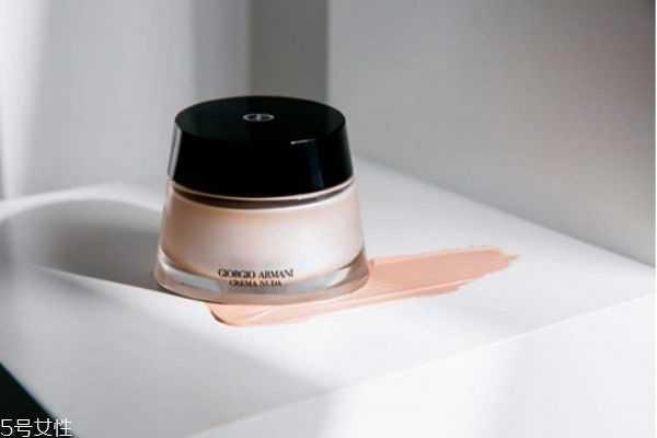 素颜霜到底是什么？素颜霜和素颜乳一样吗