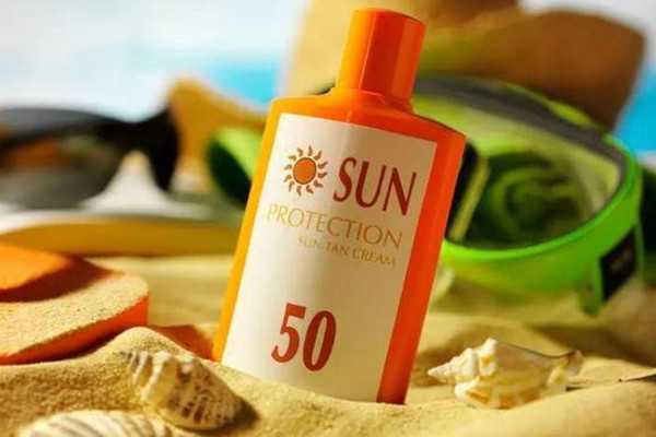 涂防晒的误区有哪些?涂防晒的错误方法有哪些 涂防晒的误区有哪些?涂防晒的错误方法有哪些