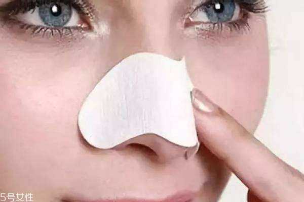 鼻头冒痘是反应哪里的问题 消化系统异常