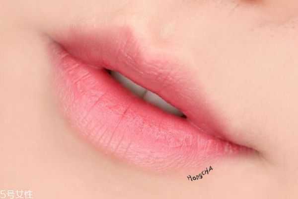 阿玛尼红管新色524什么颜色?阿玛尼红管新色524试色 阿玛尼红管新色524什么颜色?阿玛尼红管新色524试色