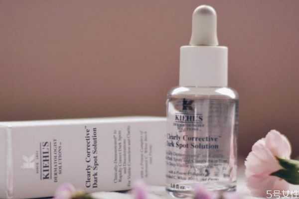 精华液每天早晚都要用吗?精华液每次使用多少 精华液每天早晚都要用吗?精华液每次使用多少