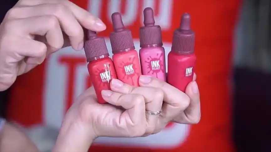 唇蜜的保质期是多久？涂了过期的唇蜜会怎样