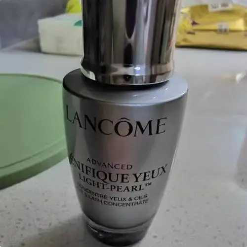 眼霜质地稠点好还是稀点好