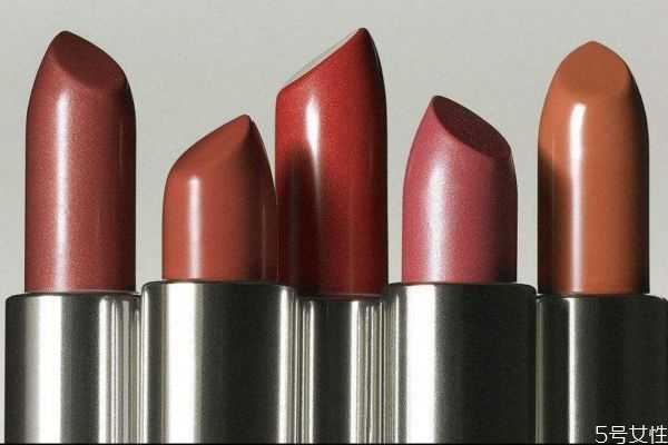 口红过期还能用吗?用了过期的口红会怎么样呢 口红过期还能用吗?用了过期的口红会怎么样呢
